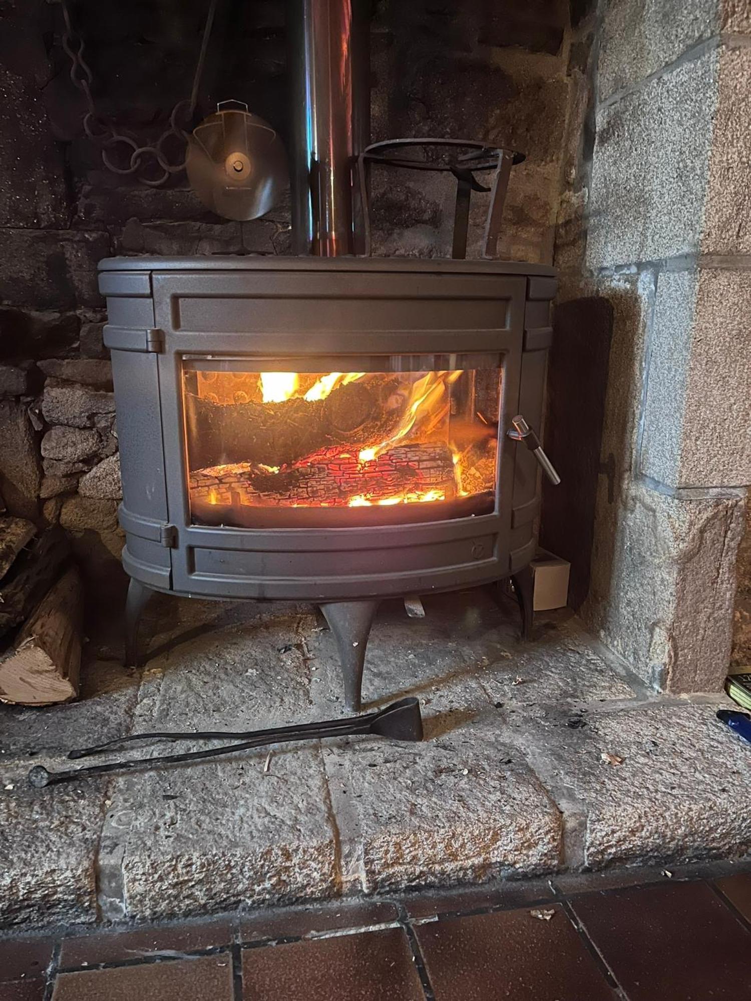 Le Cantou Affieux Exteriör bild